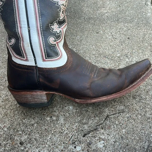 Ariat Alameda Cowboy Boots. Size 8.5 - Picture 12 of 13
